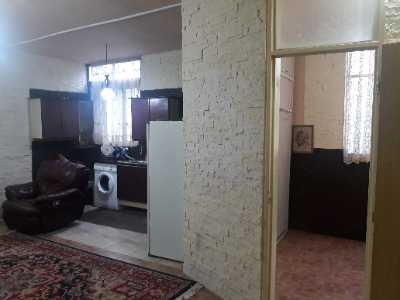 خرید آپارتمان ده ونک ۵۰ متری ۱ خوابه  ۲۲ ساله  - طبقه: اول - - 7737001