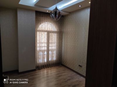 رهن و اجاره آپارتمان حکمت ۱۲۴ متری ۳ خوابه  ۱۰ ساله    - ت.ت/ - 7807904