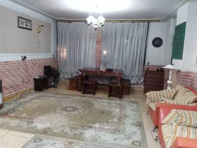 خرید آپارتمان بهارستان ۸۵ متری ۲ خوابه  ۳۵ ساله  - طبقه: دوم - - 7631409