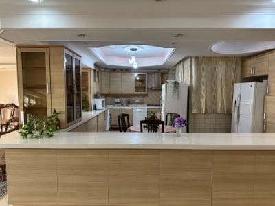 خرید آپارتمان کاشانک ۲۱۰ متری ۳ خوابه  ۱۵ ساله  - طبقه: دوم - - 7904510