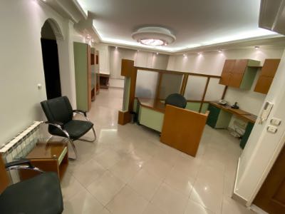 رهن کامل دفتر کار سند اداری بخارست ۹۵ متری ۳ خوابه  ۱۹ ساله - 7713639