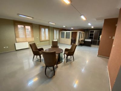 رهن و اجاره دفتر کار سمیه سند اداری ۱۰۰ متری ۲ خوابه  ۱۵ ساله - 7688743