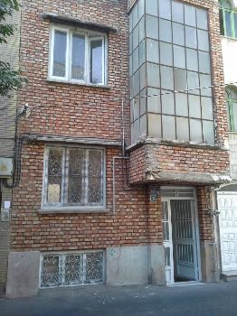 رهن کامل خانه پلیس