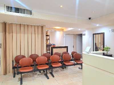 رهن و اجاره مطب سعادت آباد ۱۲۹ متری ۳ خوابه  ۱۸ ساله - 8006574