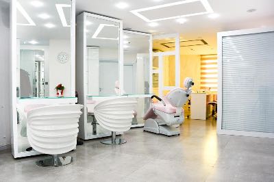 رهن و اجاره دفتر کار وزراء سند اداری ۸۰ متری ۲ خوابه  ۱۸ ساله - 7696883